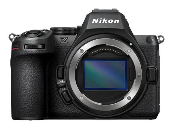 Appareil photo hybride plein format Nikon Z5 II de face