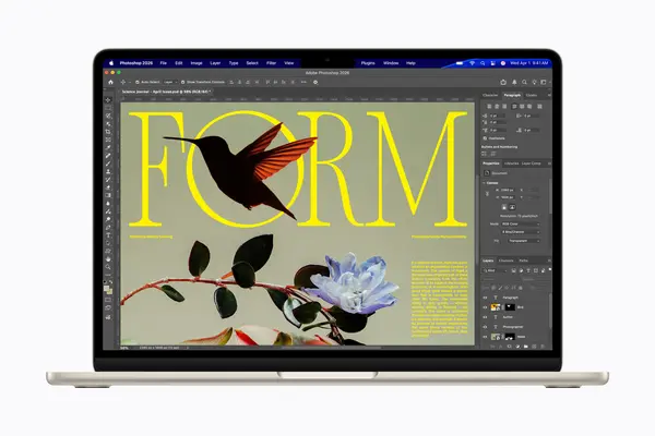 Un MacBook Air avec puce M5 affiche un écran Adobe Photoshop.
