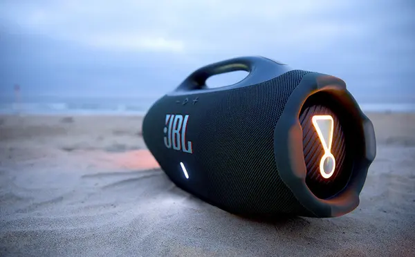 JBL Boombox 4 enceinte portable lifestyle en situation