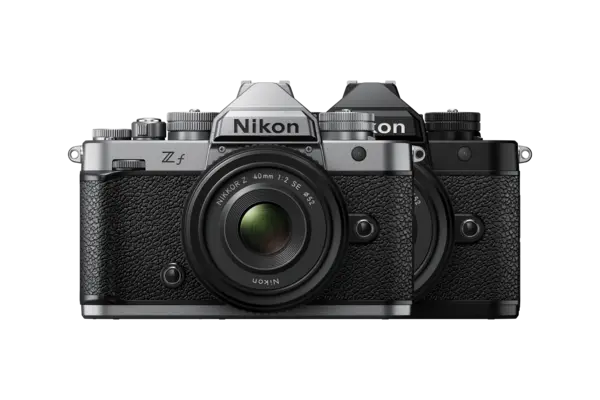 Appareil photo hybride plein format Nikon Zf en version noir et argent